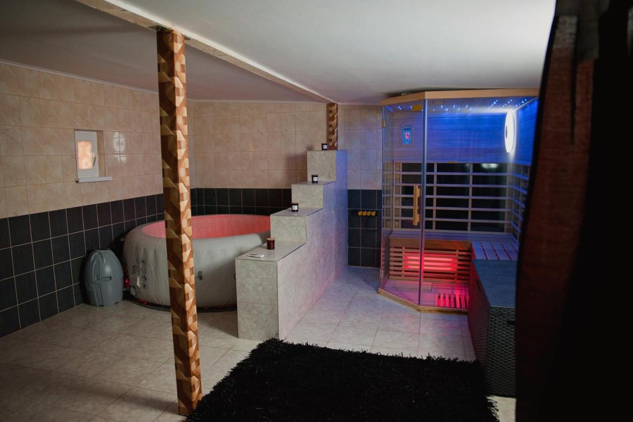 Villa Psenek Banka Εξωτερικό φωτογραφία